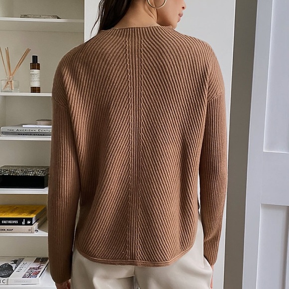 Wilfred (Aritzia) chalmers sweater - Picture 1 of 12